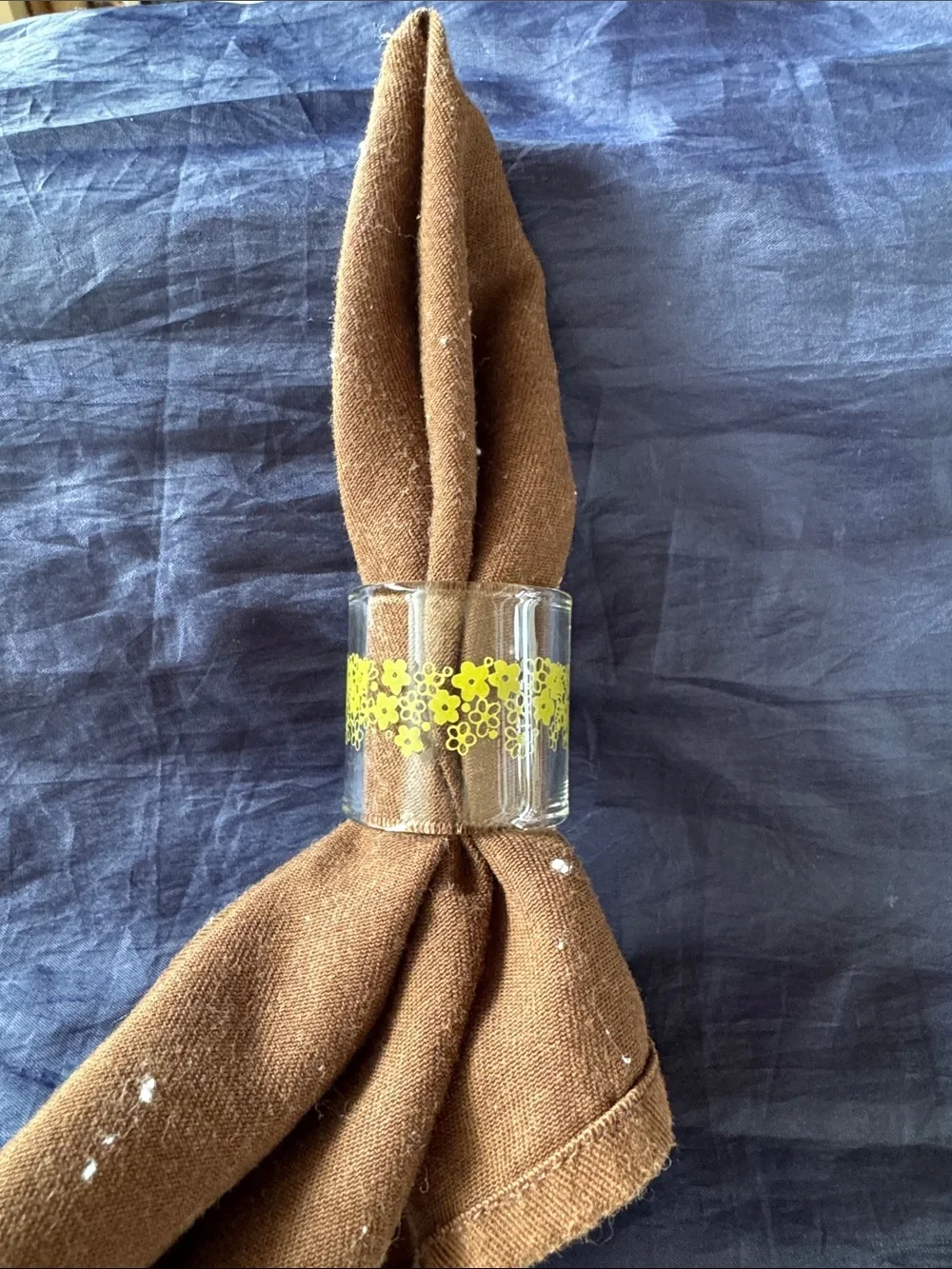 Set of 12 Pyrex Clear Glass Napkin Ring with crazy daisy Floral Band